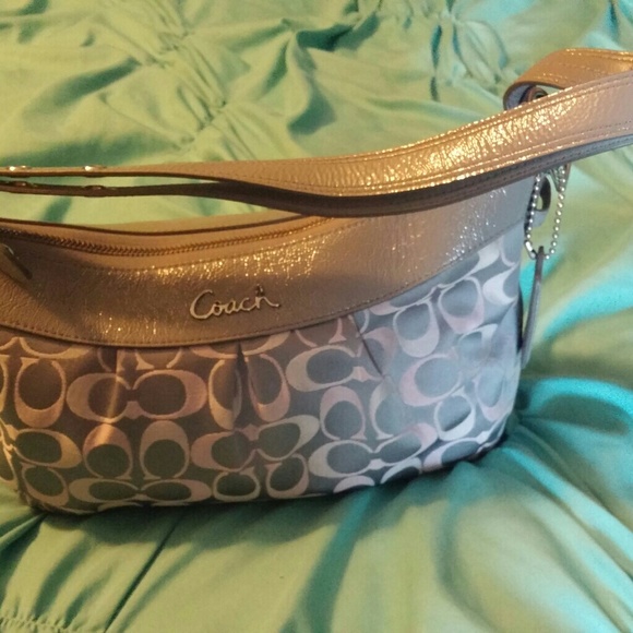 Coach purse - Picture 1 of 3